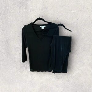 Chico’s Kiara Traveler V-Neck Long-Sleeved Top & Pull-On Straight-Leg Pa…